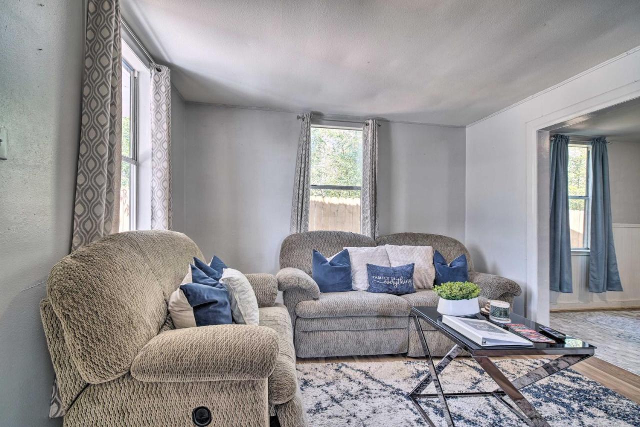 Cozy Livingston House With Fenced Yard And Patio!ヴィラ エクステリア 写真