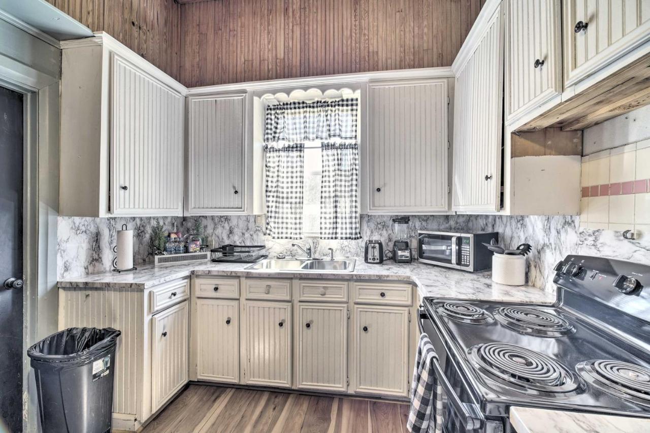 Cozy Livingston House With Fenced Yard And Patio!ヴィラ エクステリア 写真