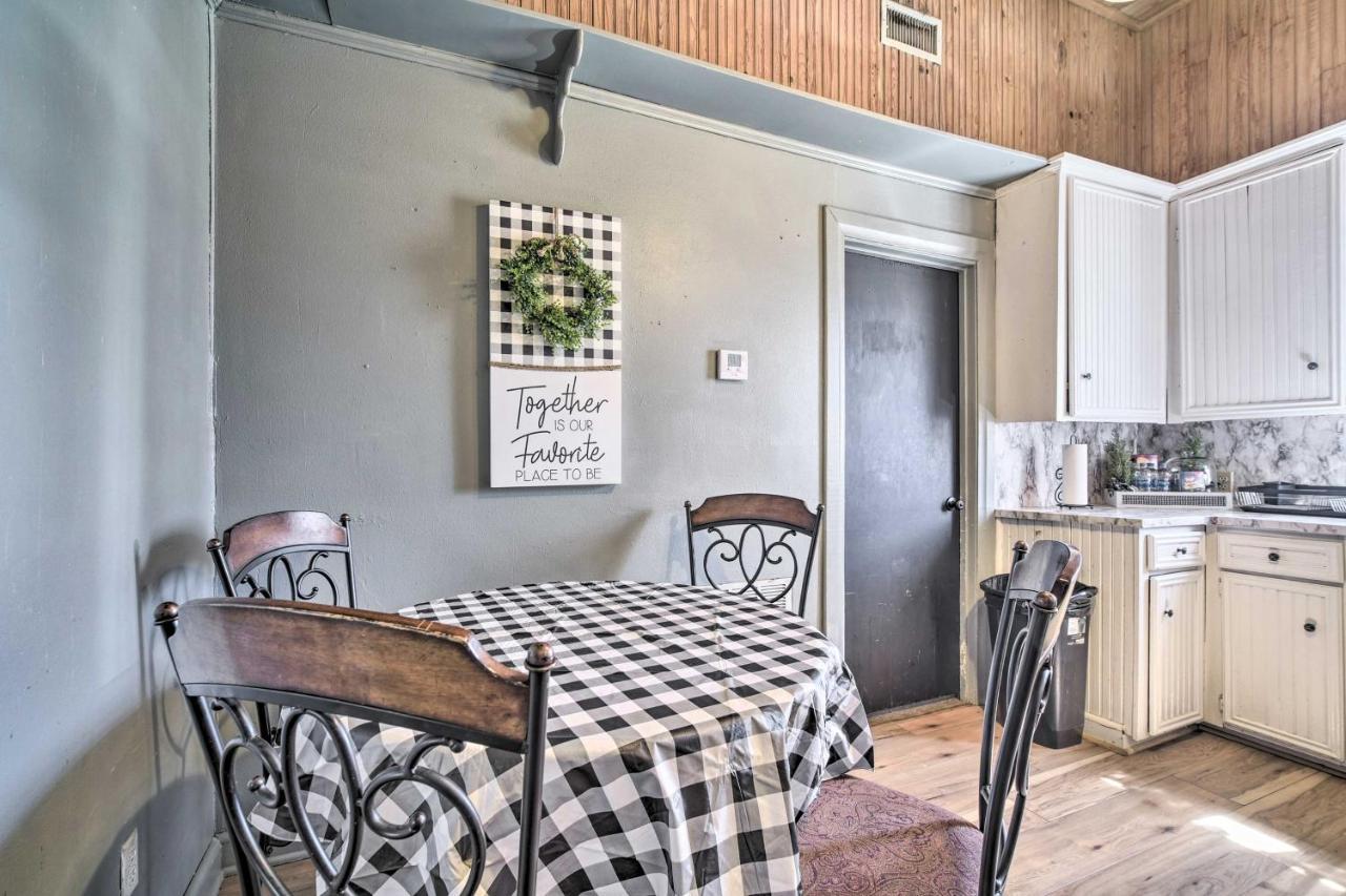 Cozy Livingston House With Fenced Yard And Patio!ヴィラ エクステリア 写真