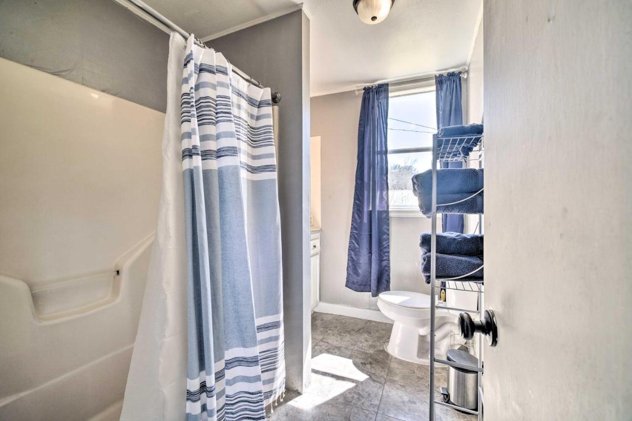 Cozy Livingston House With Fenced Yard And Patio!ヴィラ エクステリア 写真