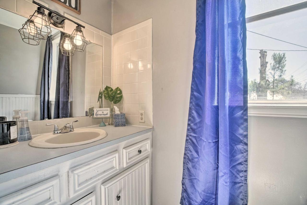 Cozy Livingston House With Fenced Yard And Patio!ヴィラ エクステリア 写真