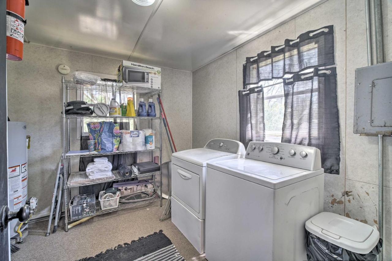 Cozy Livingston House With Fenced Yard And Patio!ヴィラ エクステリア 写真