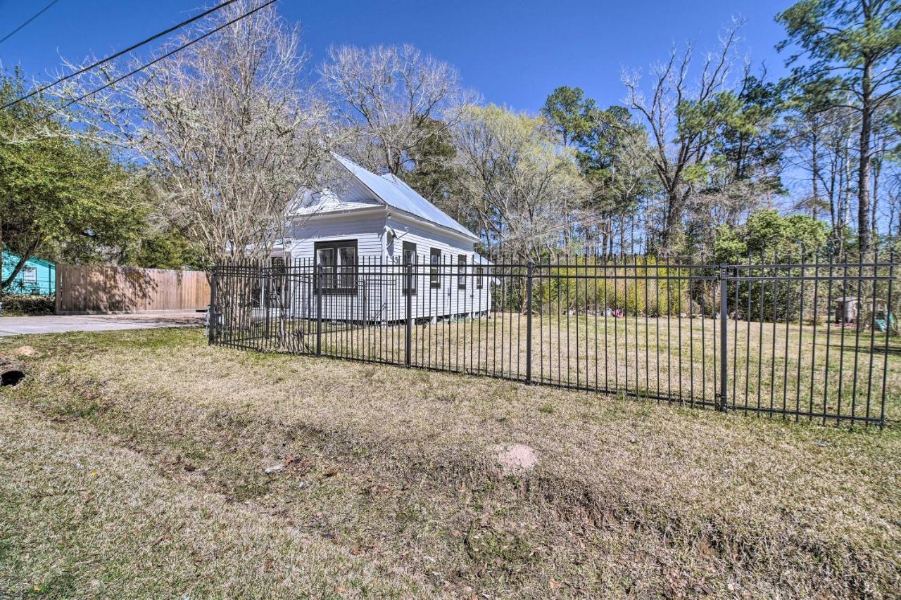 Cozy Livingston House With Fenced Yard And Patio!ヴィラ エクステリア 写真